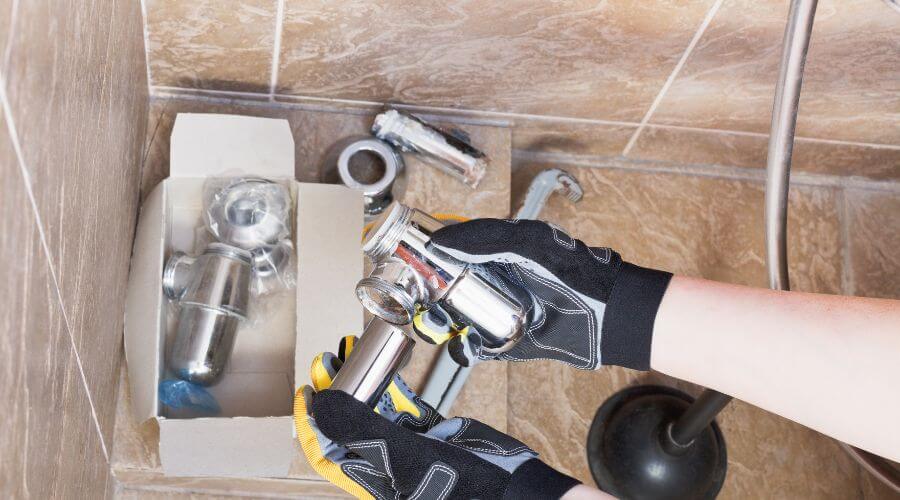 Professional gutter cleaning in Crownpoint, NM